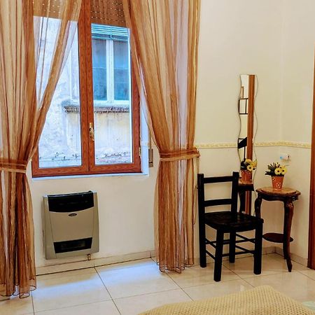 Apartamento A Casa E Margari Nápoles Exterior foto